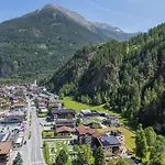 全景公寓 4*