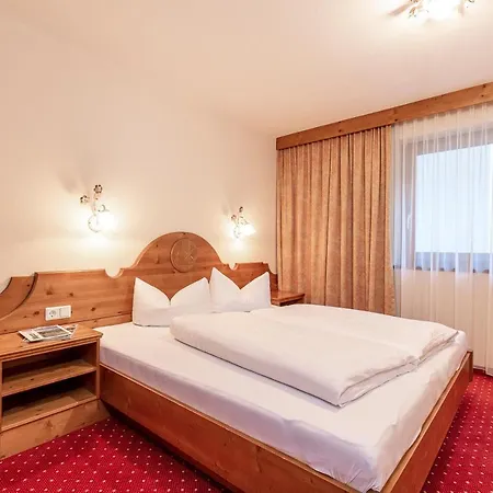 Ξενοδοχείο με διαμερίσματα Panorama 4*