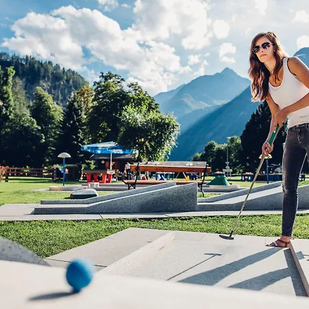 Panorama 4* Längenfeld