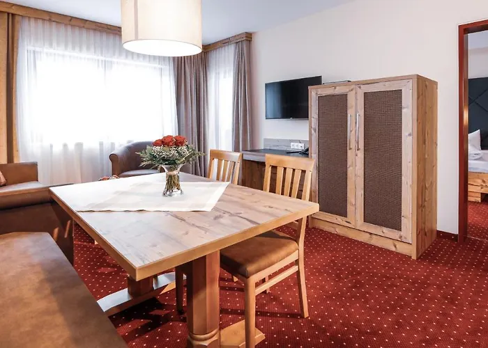 Panorama 4* Längenfeld